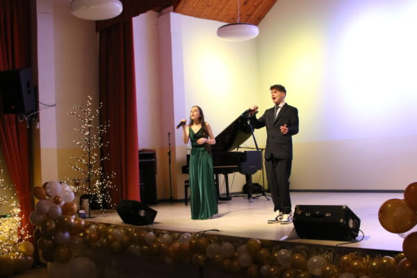 Vilistlased Jelizaveta ja Anders paitasid me kõrvu kaunite helidega 1